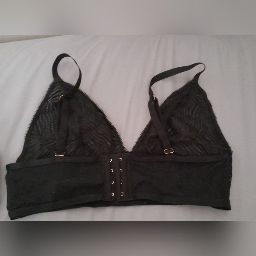 Victoria's Secret Lace Bralette Trio - Black, Navy, and White - Picture 4 of 8